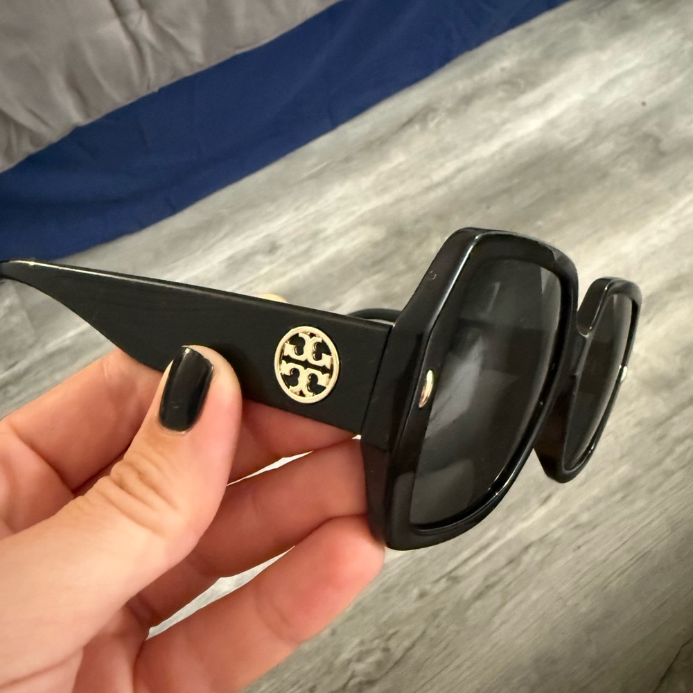 TORY BURCH Black Women's Square Sunglasses with Gold Accent